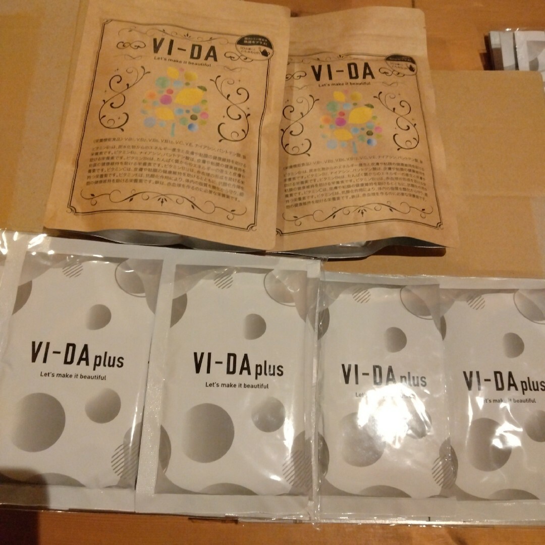 【新品】ヴィーダ VI-DA レモンヨーグルト ヴィーダプラスplus各2セット コスメ/美容のダイエット(ダイエット食品)の商品写真