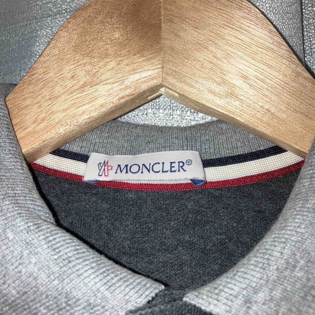 MONCLER(モンクレール)のMONCLER子供用半袖ポロシャツ キッズ/ベビー/マタニティのキッズ服男の子用(90cm~)(Tシャツ/カットソー)の商品写真