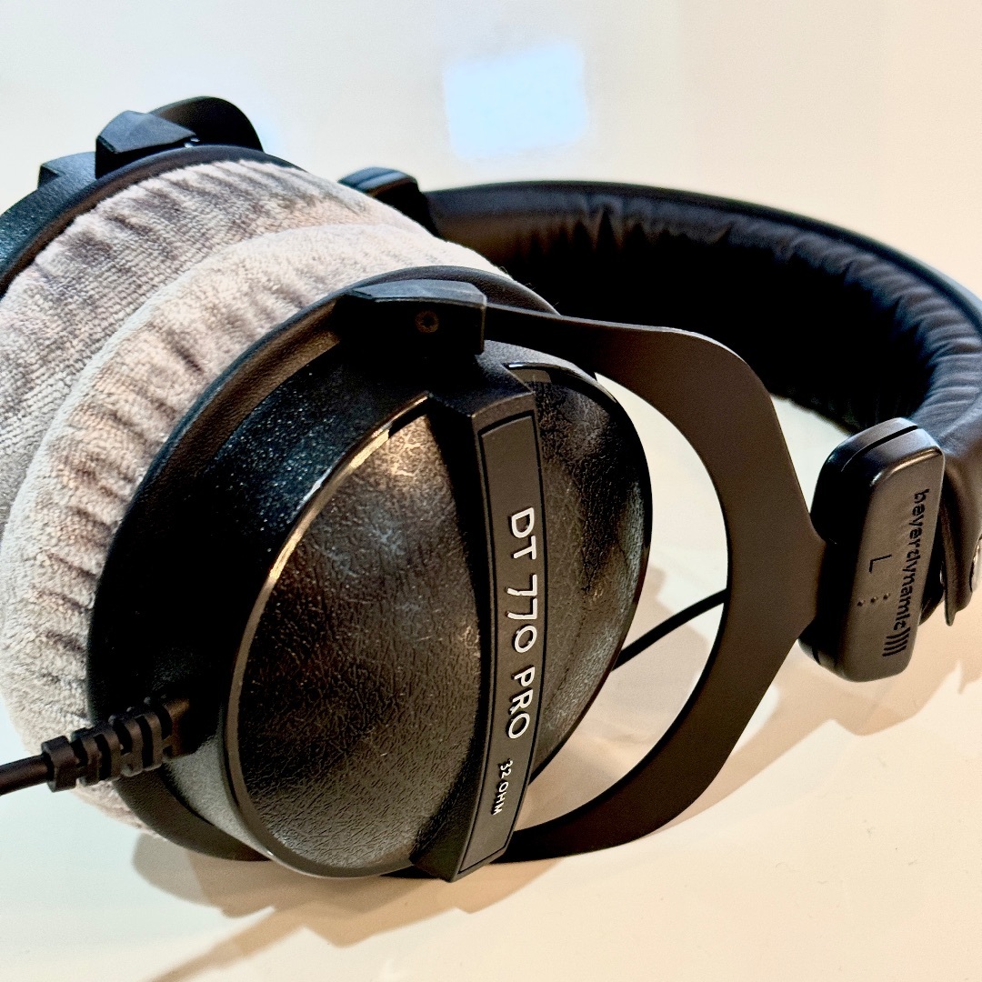 beyerdynamic / DT770PRO 32Ω 密閉型モニターヘッドホン スマホ/家電/カメラのオーディオ機器(ヘッドフォン/イヤフォン)の商品写真