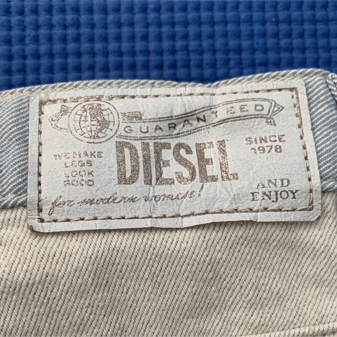 DIESEL(ディーゼル)のディーゼル　レディース　パンツ レディースのパンツ(デニム/ジーンズ)の商品写真