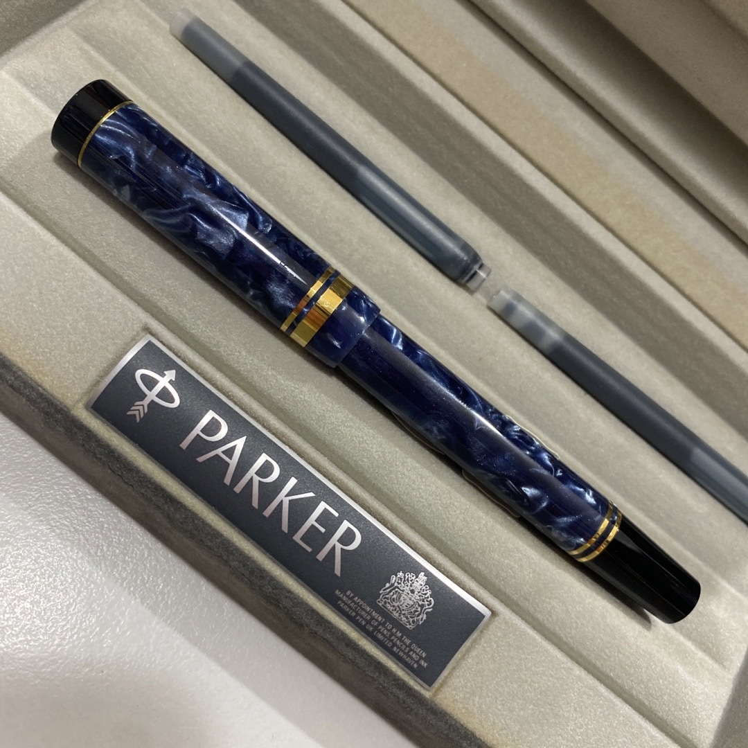 Parker(パーカー)の未使用品！ ☆PARKER☆ デュオフォールド 万年筆 マーブルブルー インテリア/住まい/日用品の文房具(ペン/マーカー)の商品写真