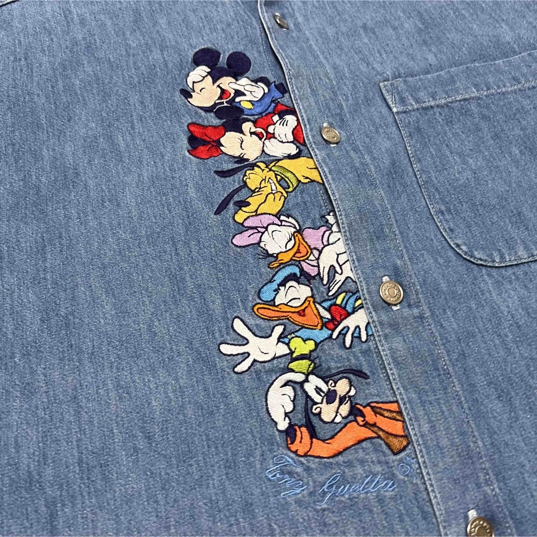 ディズニー☆USA製ミッキーファミリーセンターキャラ刺繍メタルボタンデニムシャツ