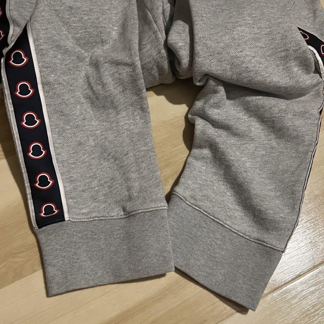 MONCLER - モンクレール セットアップ スウェット グレー 人気 美品 MONCLER - モンクレール セットアップ スウェット グレー 人気 美品
