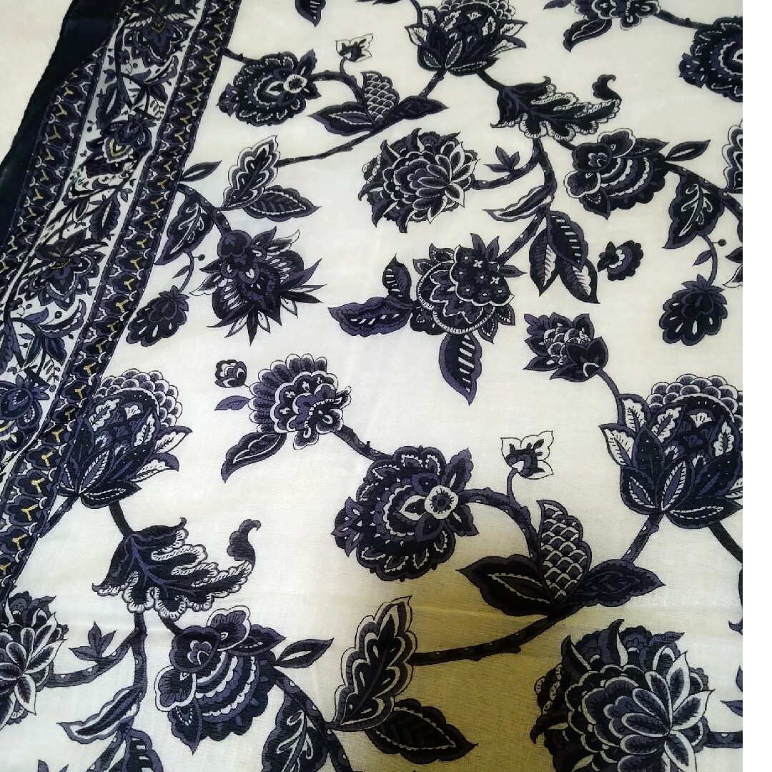 綿100%スカーフ　ワールド レディースのファッション小物(バンダナ/スカーフ)の商品写真