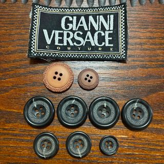 ジャンニヴェルサーチ(Gianni Versace)のジャンニベルサーチ ボタン &タグ(各種パーツ)