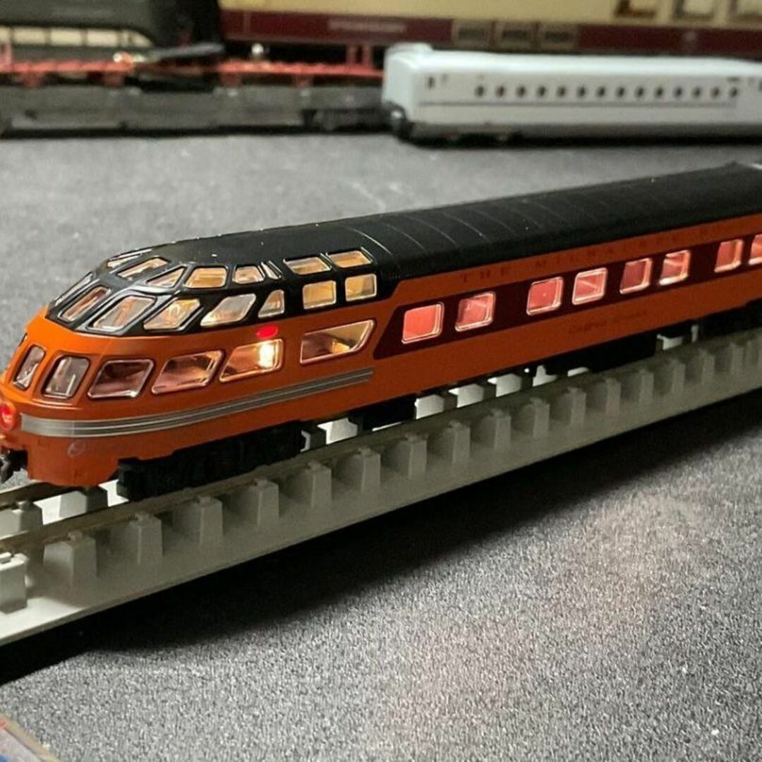 KATO 10753-2 ミルウォーキー・ロード(ハイアワッサ) 9両 エンタメ/ホビーのおもちゃ/ぬいぐるみ(鉄道模型)の商品写真
