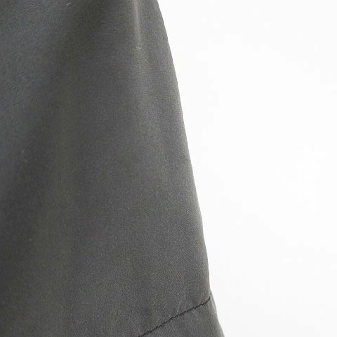 BRUNELLO CUCINELLI(ブルネロクチネリ)のブルネロクチネリ ダウンコート ロング丈 絹 シルク 42 灰系 グレー 裏地 レディースのジャケット/アウター(ダウンコート)の商品写真
