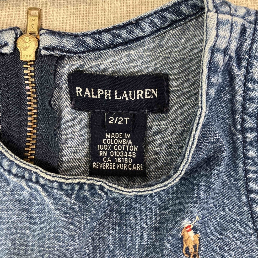 Ralph Lauren(ラルフローレン)の【難あり】ラルフローレン　デニムワンピース　2T  ベビー　キッズ　女の子　95 キッズ/ベビー/マタニティのキッズ服女の子用(90cm~)(ワンピース)の商品写真