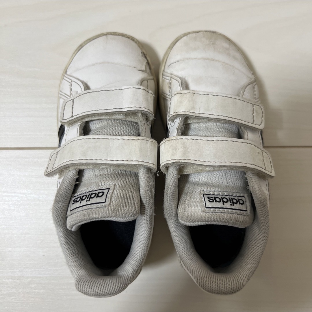 adidas(アディダス)のadidas♡スニーカー キッズ/ベビー/マタニティのキッズ靴/シューズ(15cm~)(スニーカー)の商品写真