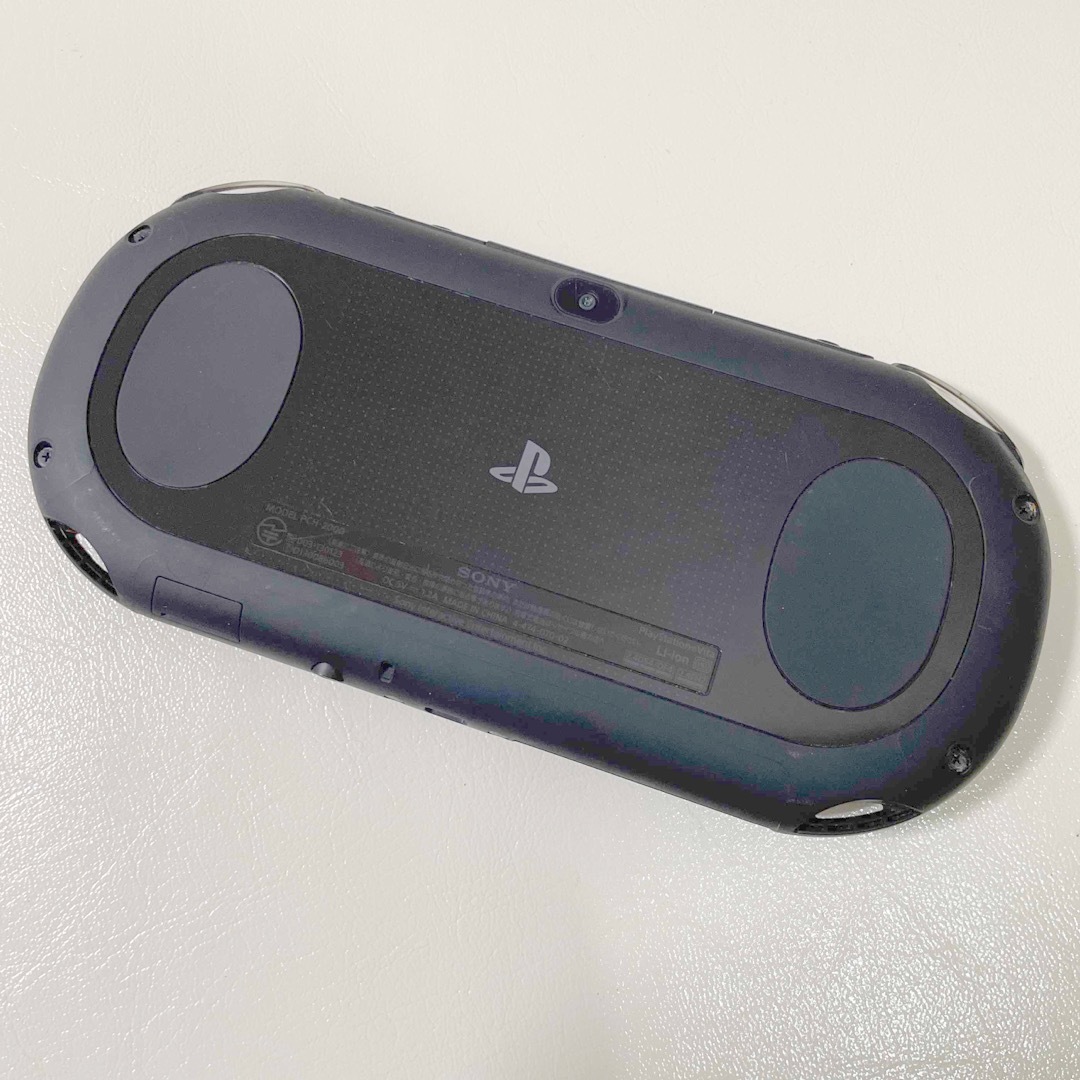 SONY PlayStationVITA PCH-2000 ZA11、ソフト3点