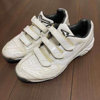 ミズノ(MIZUNO)のミズノ　トレーニングシューズ白25.5cm(シューズ)