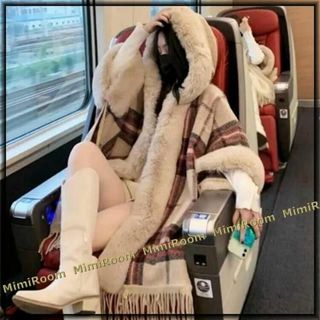 タグ付き♡frohlich*カシミヤ混 ウールポンチョ フォックスファーの