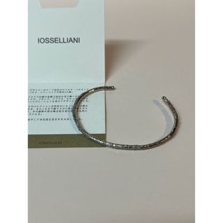 IOSSELLIANI - IOSSELLIANI シルバーバングルの通販 by ぱりぃ's shop