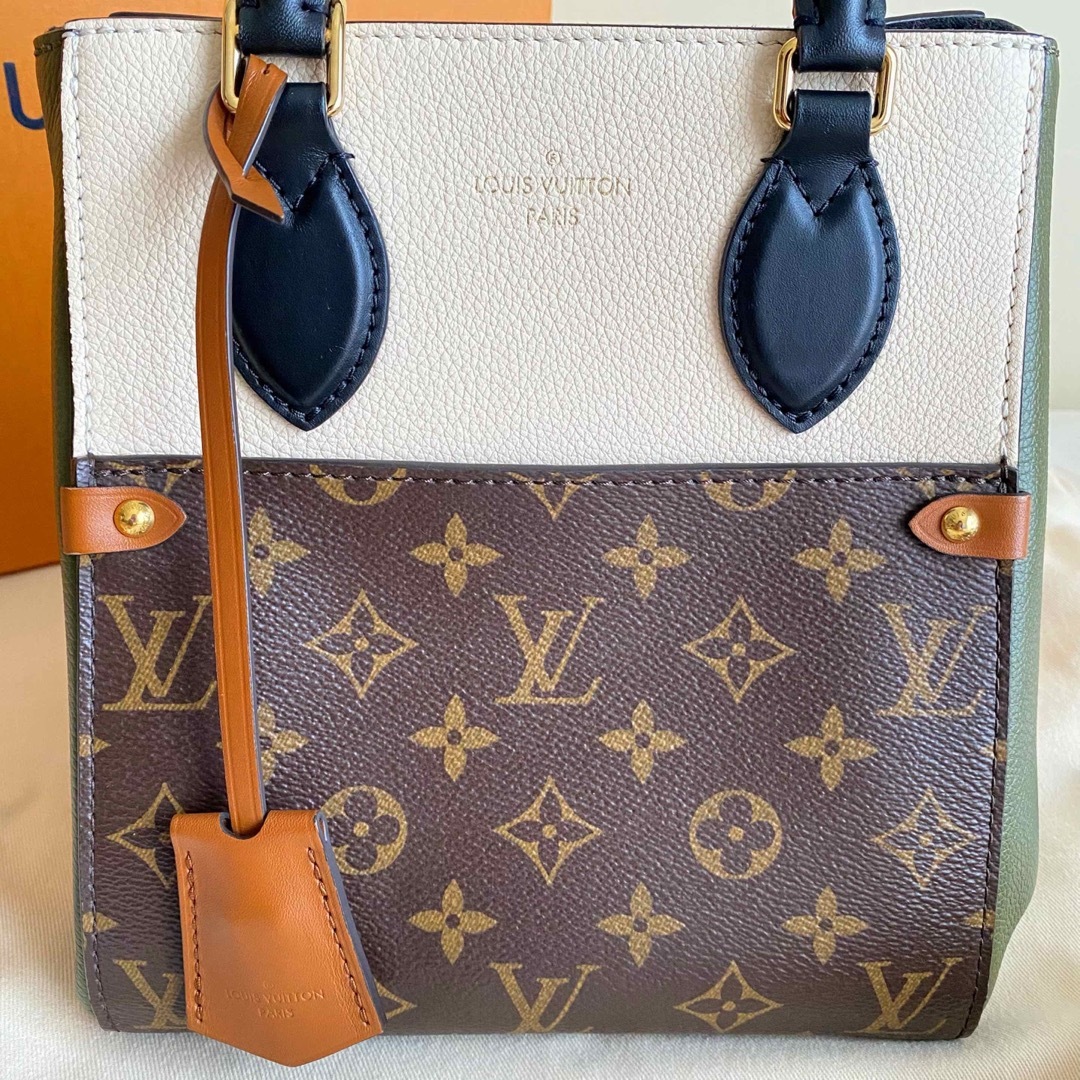 LOUIS VUITTON - 【極美品】LOUISVUITTON M45388 フォールドトートの ...