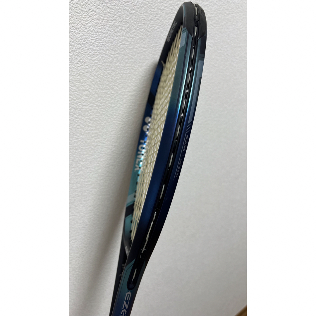 YONEX(ヨネックス)の【値下げ済】YONEX EZONE 100SL G0 ヨネックスイーゾーン スポーツ/アウトドアのテニス(ラケット)の商品写真