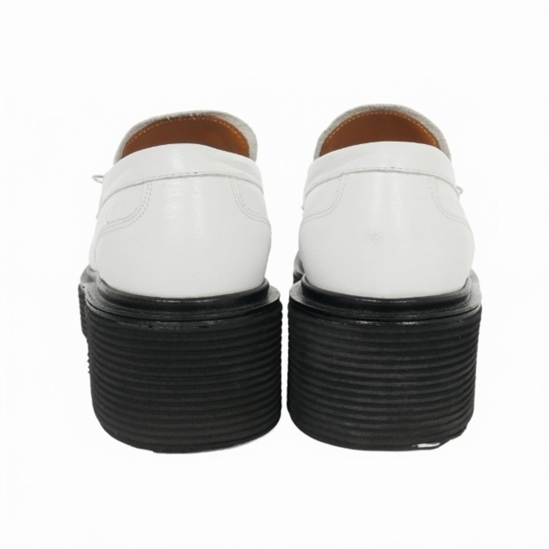 Marni(マルニ)のマルニ MARNI 22AW モカシン メタルピアス レザーローファー 36 白 レディースの靴/シューズ(ローファー/革靴)の商品写真
