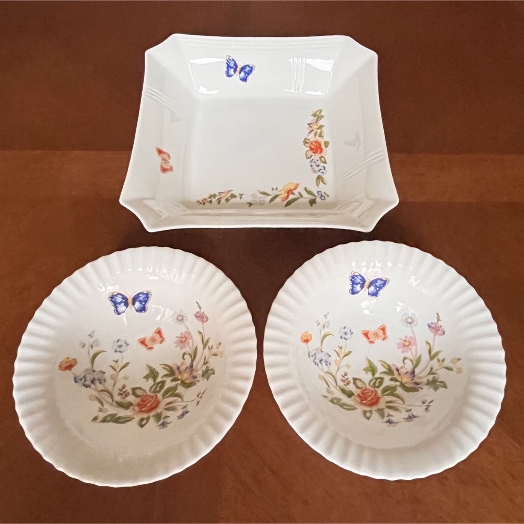 Aynsley China(エインズレイ)の【レア美品】エインズレイ★コテージガーデン★角皿と小鉢 インテリア/住まい/日用品のキッチン/食器(食器)の商品写真