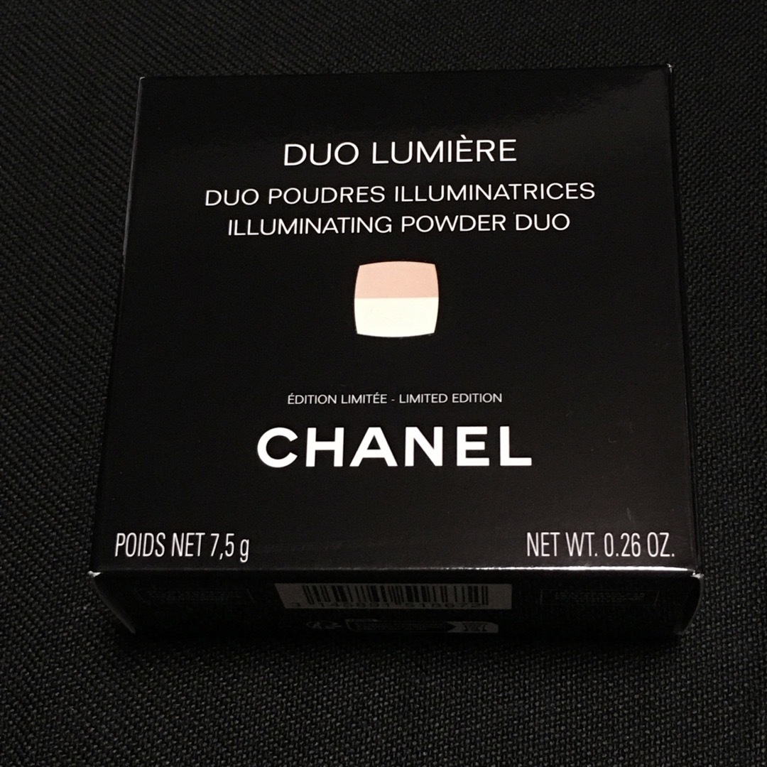 CHANEL(シャネル)のCHANELシャネル　ホリデー　デュオ プードゥル ルミエール　2023 コスメ/美容のベースメイク/化粧品(フェイスパウダー)の商品写真