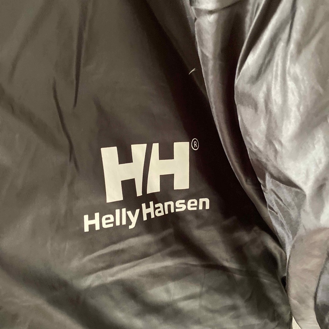 HELLY HANSEN(ヘリーハンセン)のHellyHansenヘリーハンセンダウンジャケットアウターリバーシブル白黒長袖 メンズのジャケット/アウター(ダウンジャケット)の商品写真