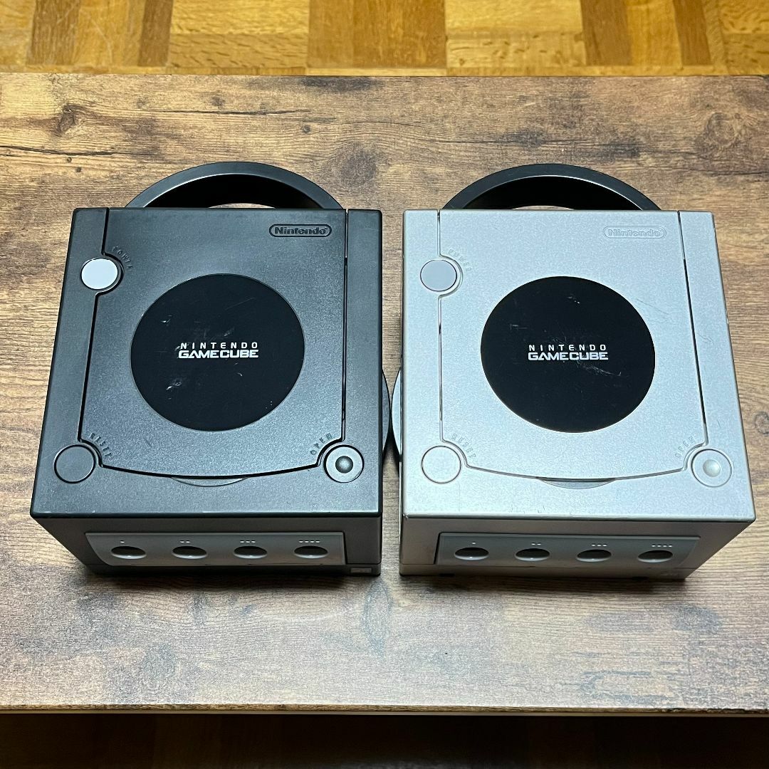 任天堂　ゲームキューブ　GAMECUBE　本体　2台セット　動作品　①ゲームソフト/ゲーム機本体