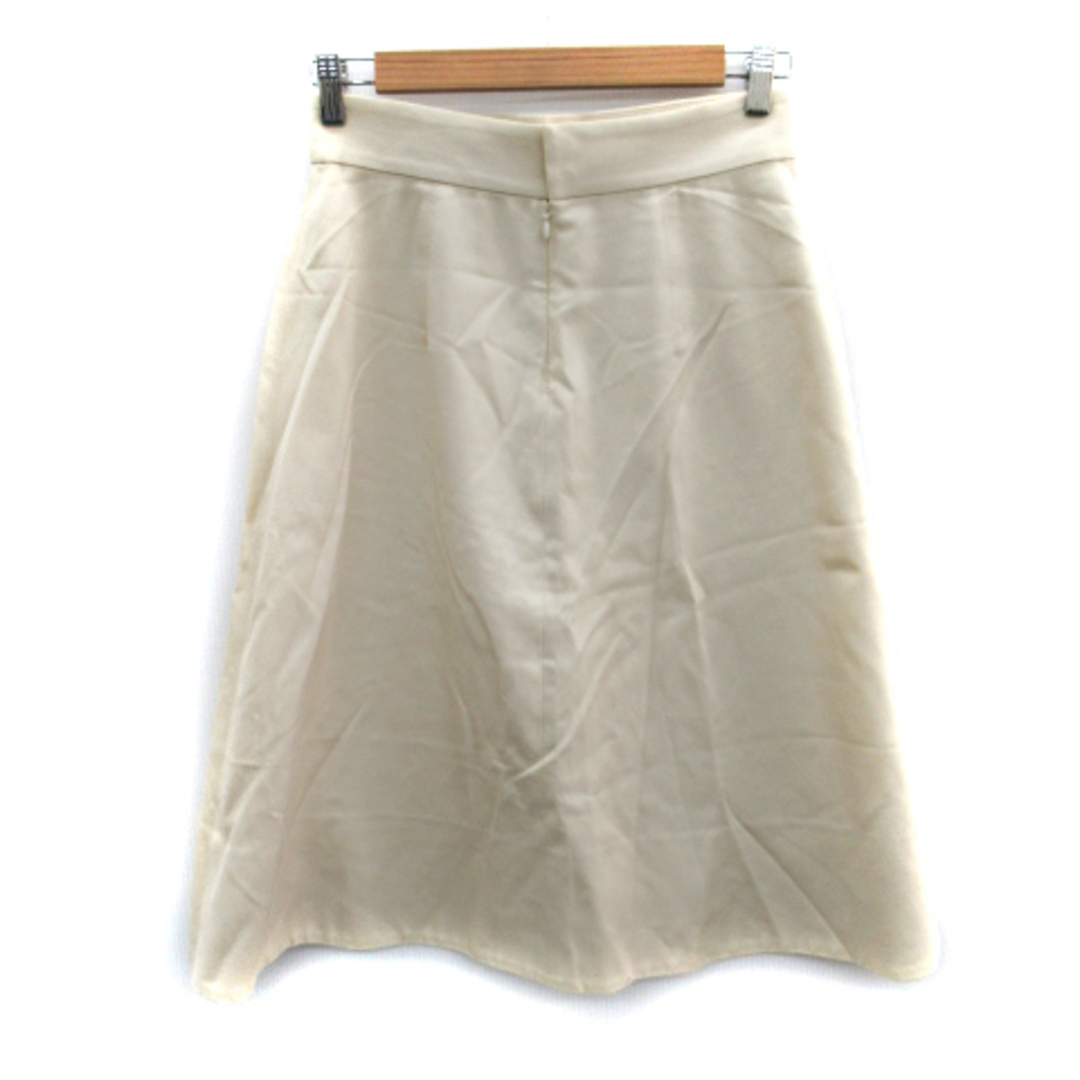 DRESSTERIOR(ドレステリア)のドレステリア DRESSTERIOR フレアスカート シルク 38 アイボリー レディースのスカート(ひざ丈スカート)の商品写真