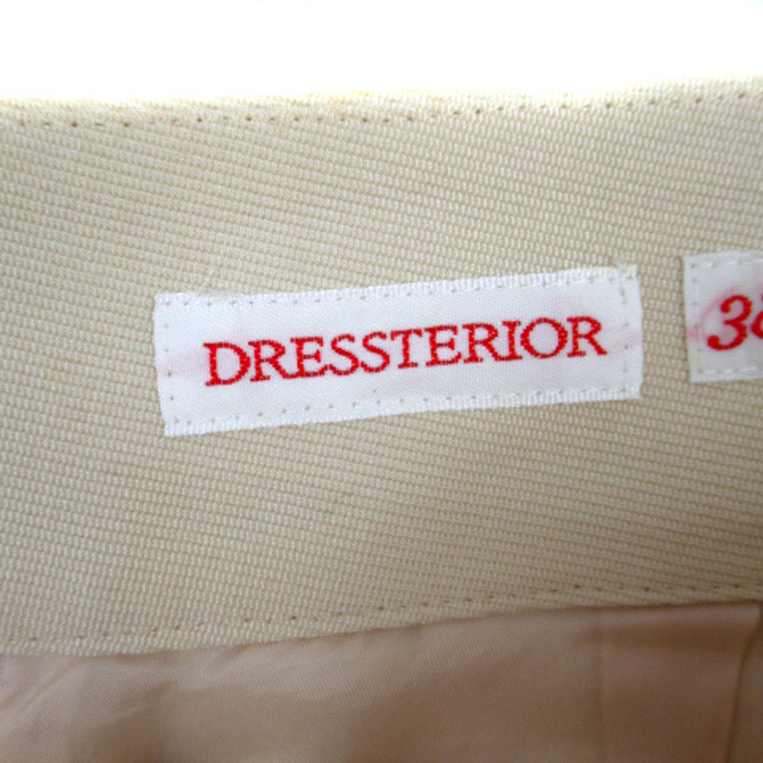 DRESSTERIOR(ドレステリア)のドレステリア DRESSTERIOR フレアスカート シルク 38 アイボリー レディースのスカート(ひざ丈スカート)の商品写真