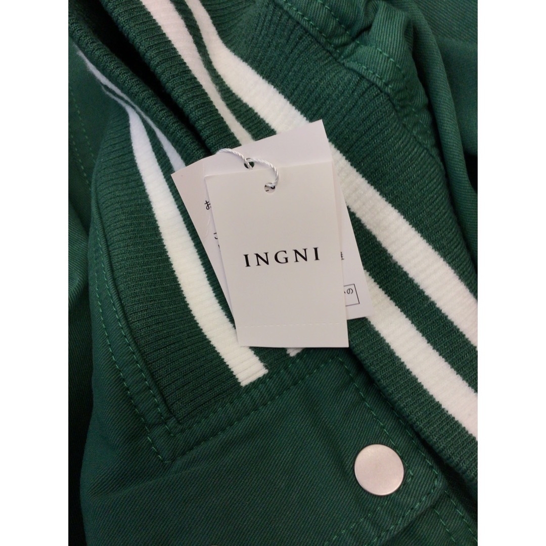 INGNI(イング)の専用　　　新品】INGNI 刺繍入りスタジャン レディースのジャケット/アウター(スタジャン)の商品写真