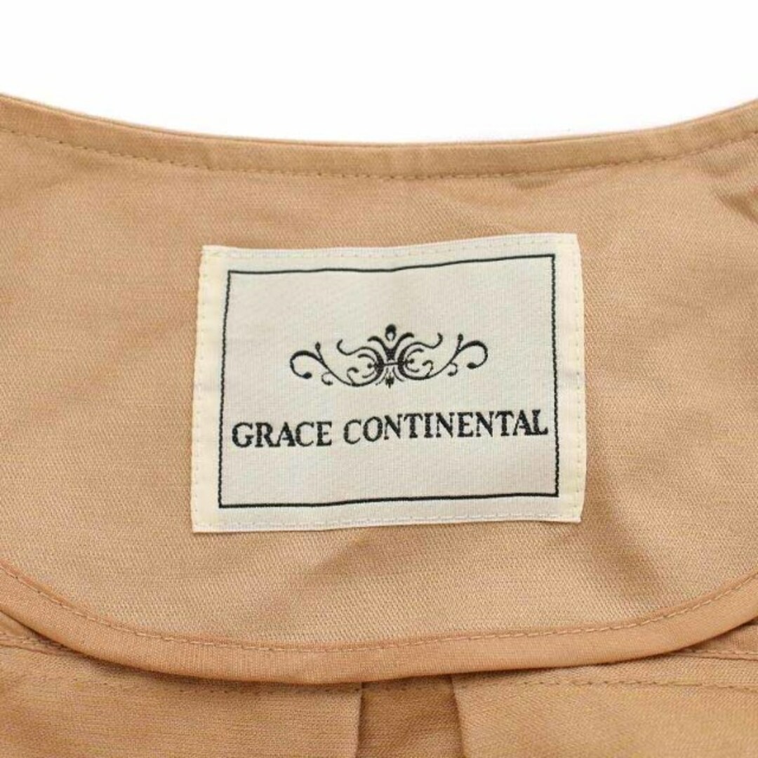 GRACE CONTINENTAL(グレースコンチネンタル)のグレースコンチネンタル ノーカラーヘムフレアジャケット ジップアップ 36 茶 レディースのジャケット/アウター(その他)の商品写真