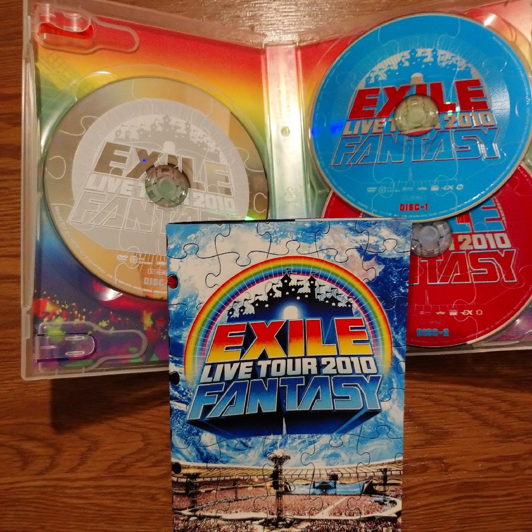 EXILE(エグザイル)のEXILE　LIVE　TOUR　2010　FANTASY（3枚組） DVD エンタメ/ホビーのDVD/ブルーレイ(舞台/ミュージカル)の商品写真