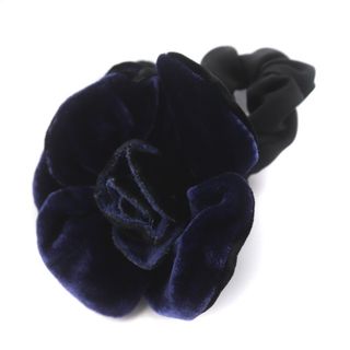 acca - アッカ acca ヘアゴム ベロア 薔薇モチーフ 花 黒 ブラック