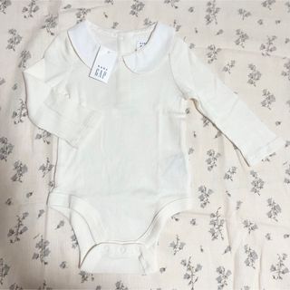 ベビーギャップ(babyGAP)の新品未使用 baby gap ピーターパン襟ボディシャツ 長袖 IV 70(ロンパース)