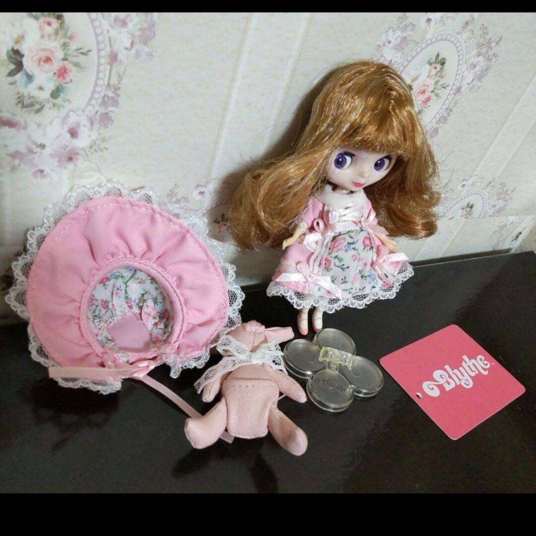 Takara Tomy(タカラトミー)の1909 プチブライス【タティアンナブラック】ピンク系 ハンドメイドのぬいぐるみ/人形(人形)の商品写真