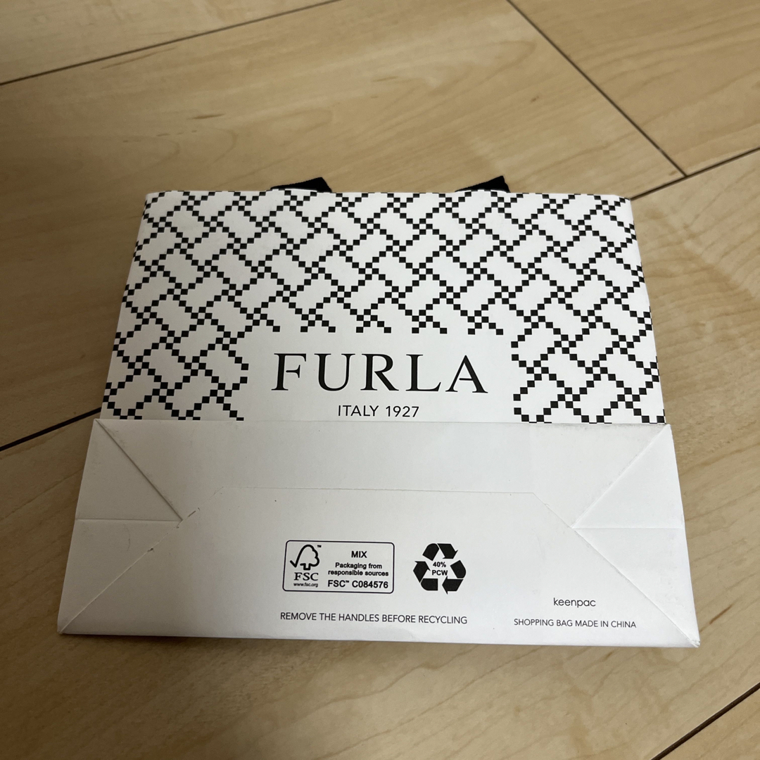 Furla(フルラ)のFURLA 紙袋 レディースのバッグ(ショップ袋)の商品写真