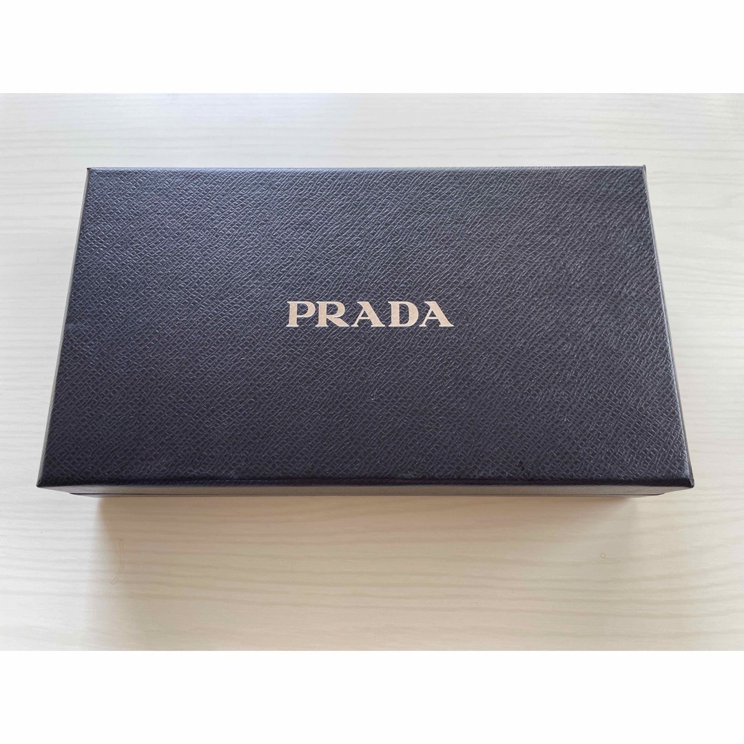 PRADA(プラダ)のプラダ空箱 レディースのバッグ(ショップ袋)の商品写真