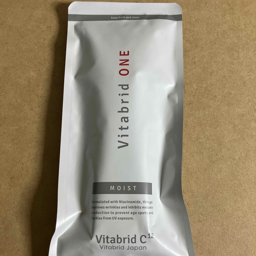 Vitabrid(ビタブリッド)のビタブリッドワン　しっとり　70g コスメ/美容のスキンケア/基礎化粧品(美容液)の商品写真