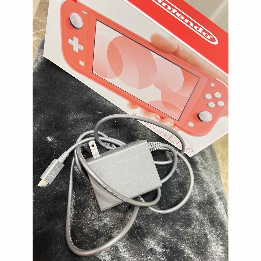 Nintendo Switch - Nintendo SwitchLight コーラルピンクの通販 by