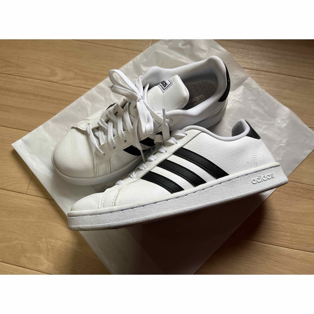 adidas スニーカー 24cm