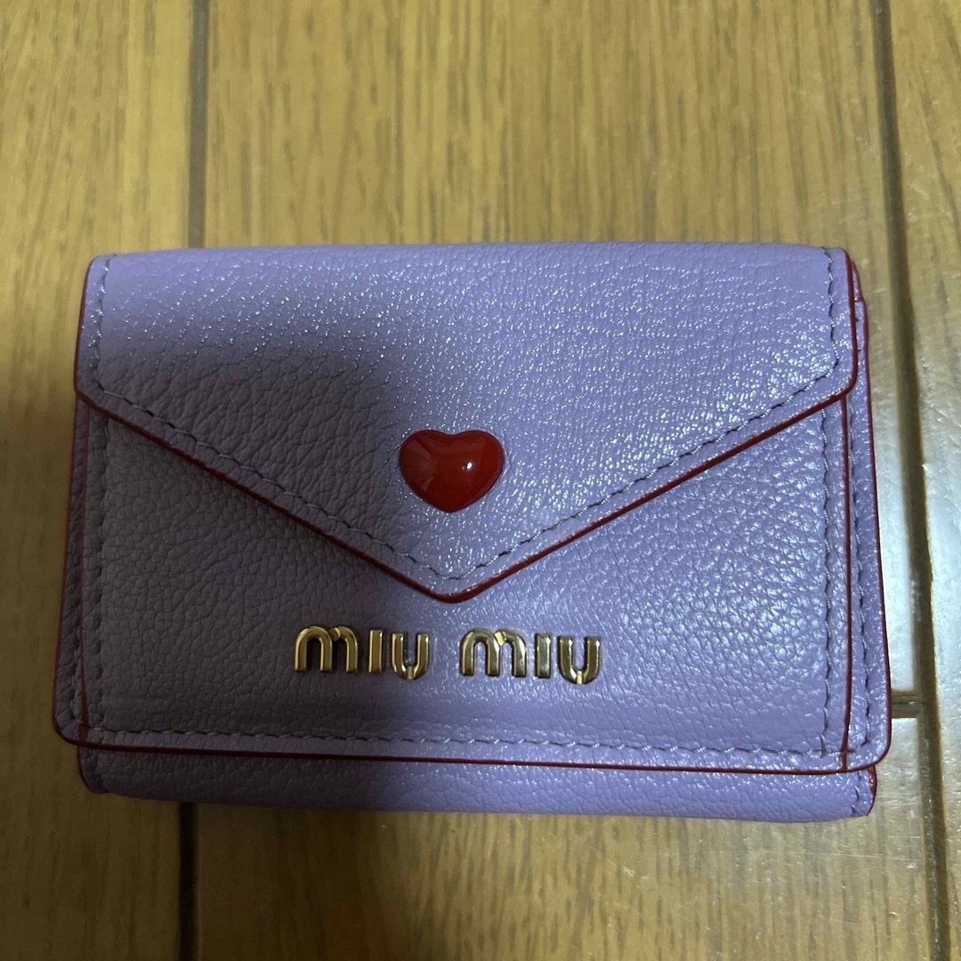 miumiu(ミュウミュウ)のミュウミュウmiu miuラブレターマドラスラブミニ財布新品未使用品 レディースのファッション小物(財布)の商品写真