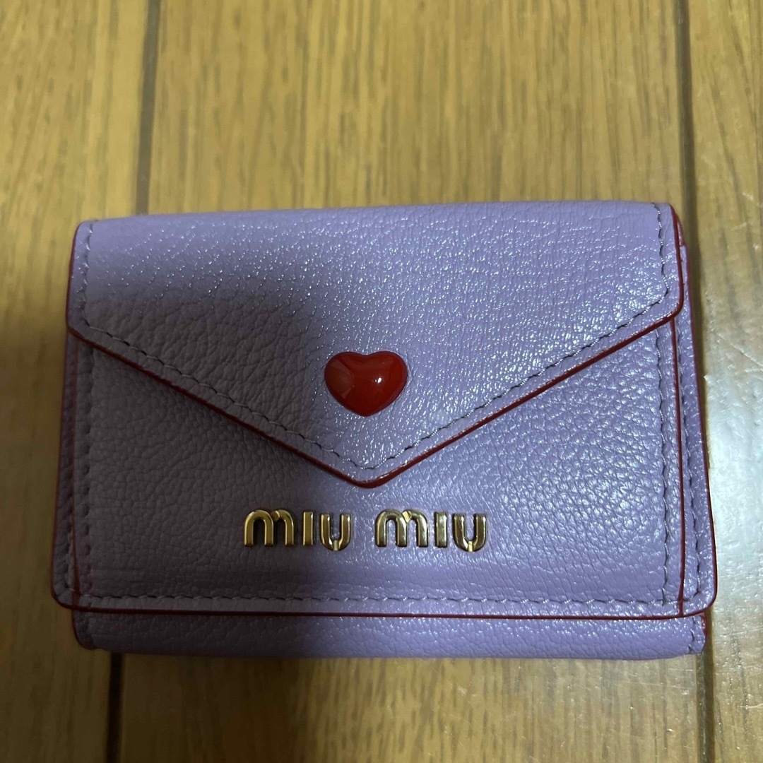 miumiu(ミュウミュウ)のミュウミュウmiu miuラブレターマドラスラブミニ財布新品未使用品 レディースのファッション小物(財布)の商品写真