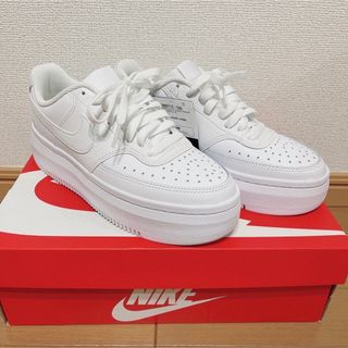 ナイキ(NIKE)の週末SALE［新品］NIKE：コートビジョンアルタ厚底白25cm(スニーカー)