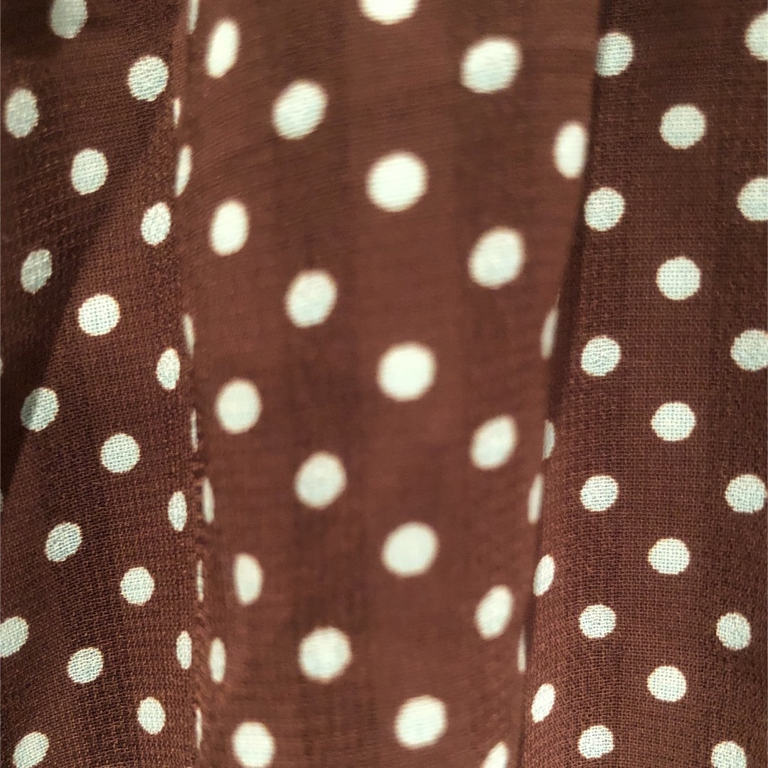 DGRACE(ディグレース)のディグレースDGRACE シフォンドットブラウス　ノースリーブ　ブラウン×水色 レディースのトップス(シャツ/ブラウス(半袖/袖なし))の商品写真