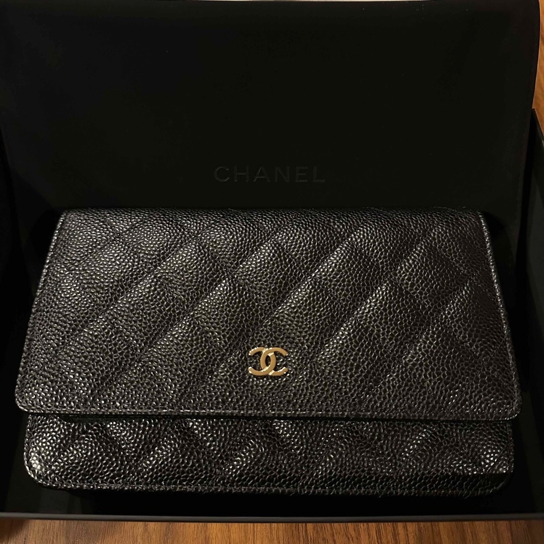 ショルダーバッグ【CHANEL】クラシックチェーンウォレット