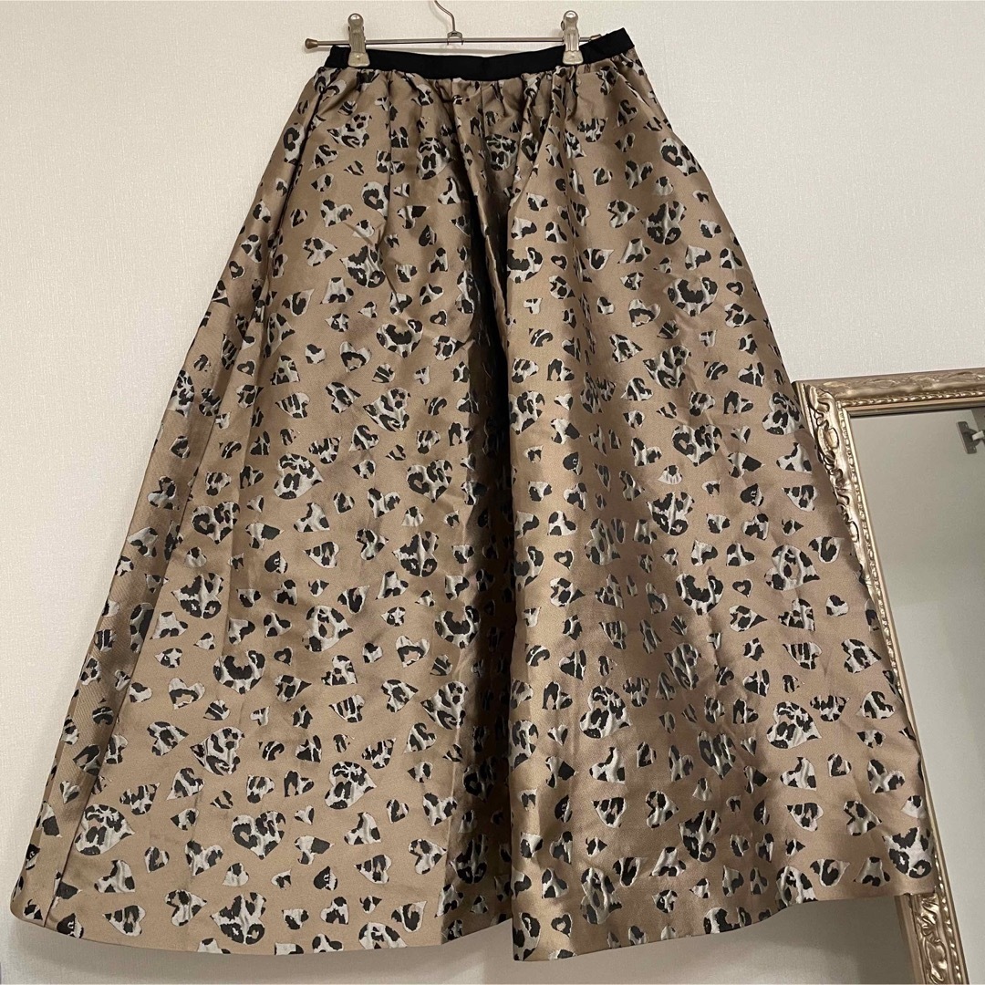 OBLI(オブリ)のOBLI ハートレオパードスカート サイズ0 レディースのスカート(ロングスカート)の商品写真