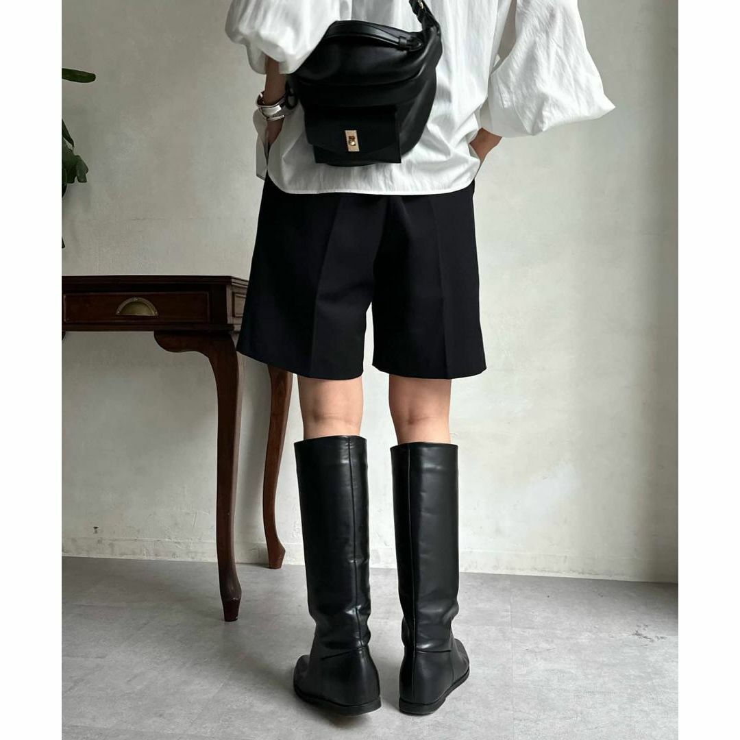 DouDou(ドゥドゥ)の㊳ 2023AW 新品 DOUDOU センタープレスショートパンツ ブラック レディースのパンツ(ショートパンツ)の商品写真