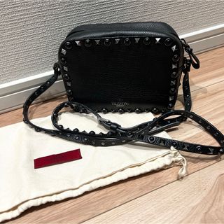 ヴァレンティノ(VALENTINO)のヴァレンティノ　スタッズショルダーバッグ(ショルダーバッグ)