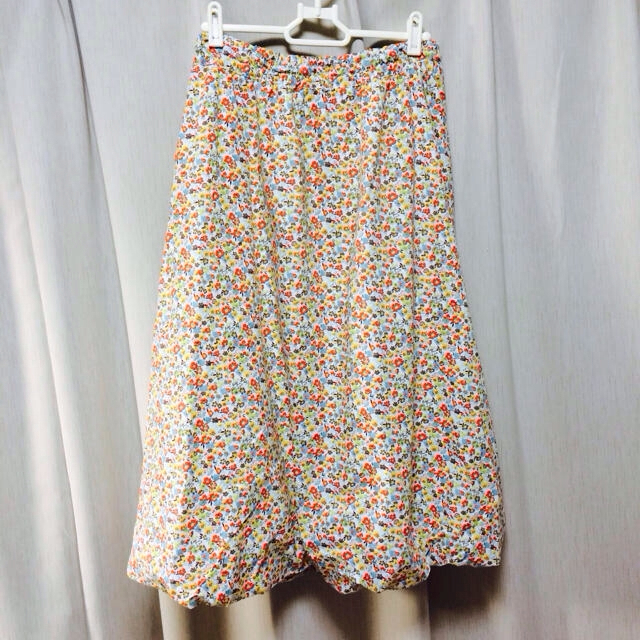 BEAMS BOY(ビームスボーイ)のBEAMSBOY 小花柄バルーンスカート レディースのスカート(ロングスカート)の商品写真