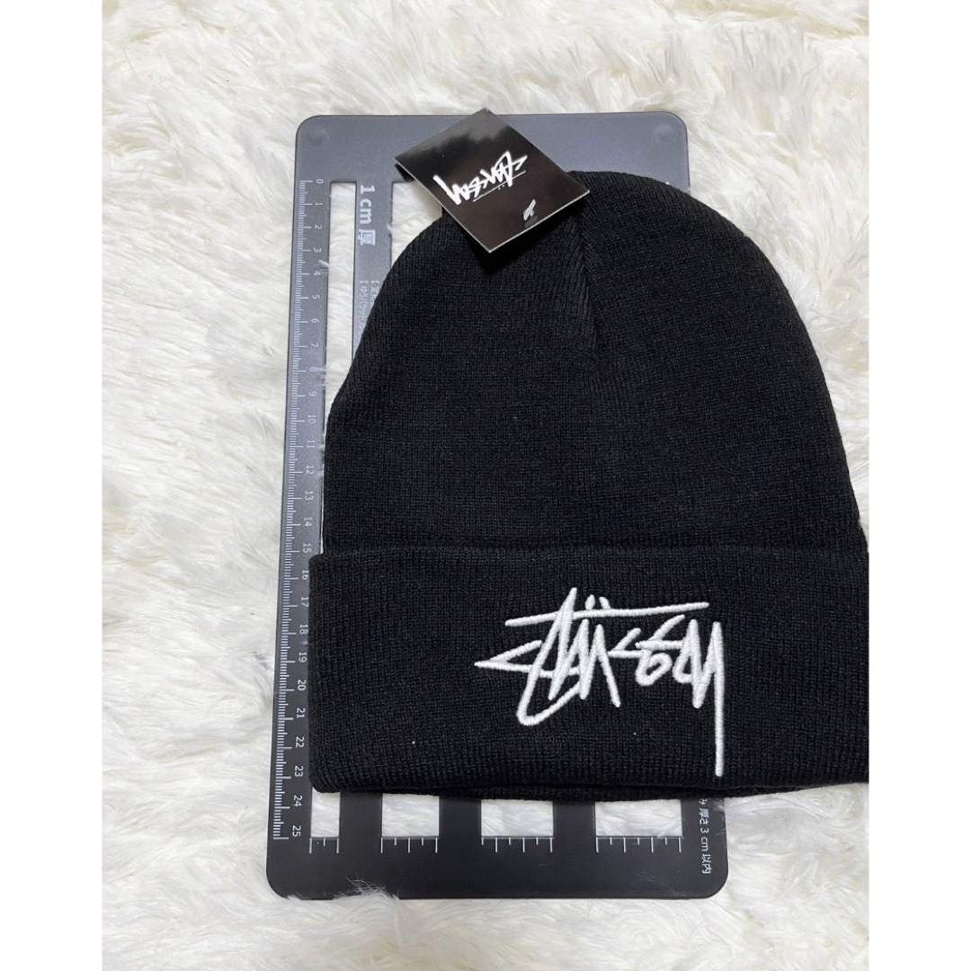 stussy ‼️ステューシー　ニット帽　ストリート　ロゴ　ブラック メンズの帽子(ニット帽/ビーニー)の商品写真