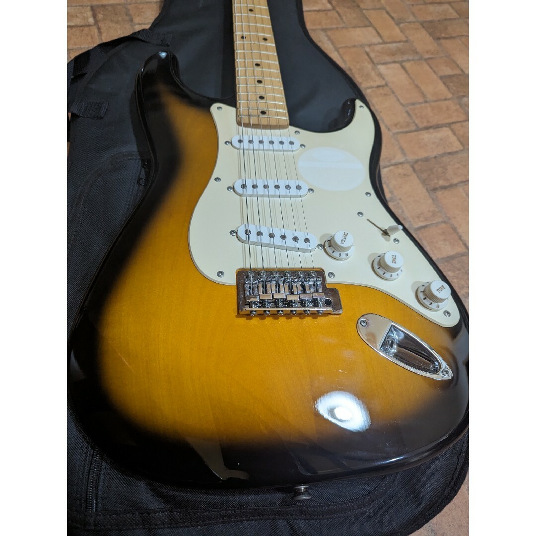 SQUIER(スクワイア)のsquire by fender  ストラトキャスター　サンバースト 楽器のギター(エレキギター)の商品写真