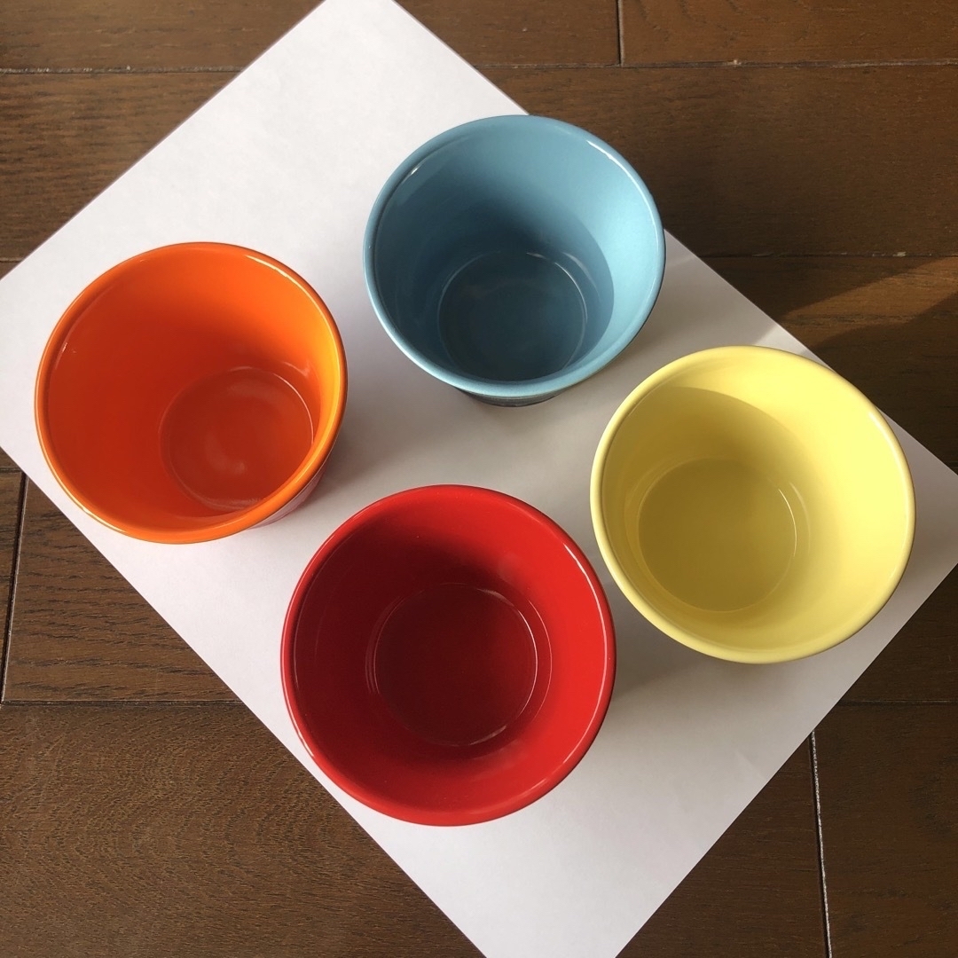 LE CREUSET(ルクルーゼ)のル・クルーゼ　ネオ・ボール(S)レインボー 4個セット【新品/未使用】 インテリア/住まい/日用品のキッチン/食器(食器)の商品写真