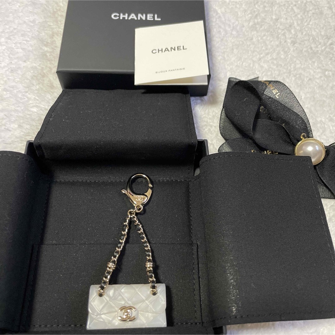 新品 シャネル CHANEL マトラッセ バッグ キーホルダー チャーム